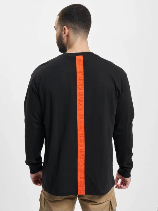 Calvin Klein Herren Longsleeve Logo Tape In Schwarz 2 Calvin Klein Herren Longsleeve Logo Tape In Schwarz – Bild 2