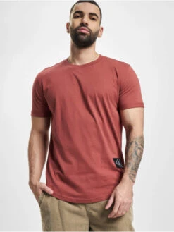 Calvin Klein Herren T-Shirt Badge Turn Up Sleeve In Rot