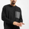 URBAN CLASSICS Herren Longsleeve Boxy Big Contrast Pocket In Schwarz